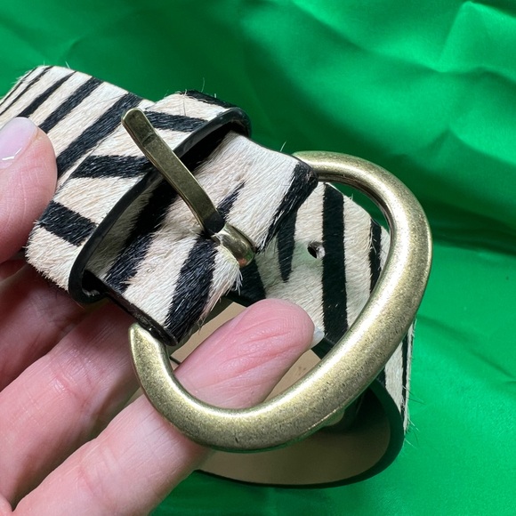 Women's LOFT  Zebra Belt cream and brown size M, RN 140923 - Picture 5 of 6